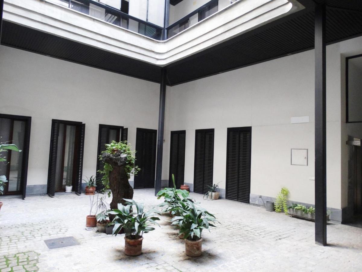 Ry Aparcamiento Incluido Junto A Catedral Ideal Parejas Sevilla Exterior foto